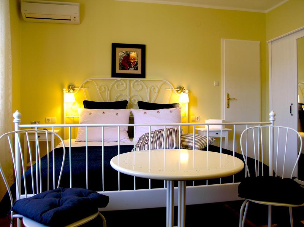 ホテル House Rozi Palit 部屋 写真