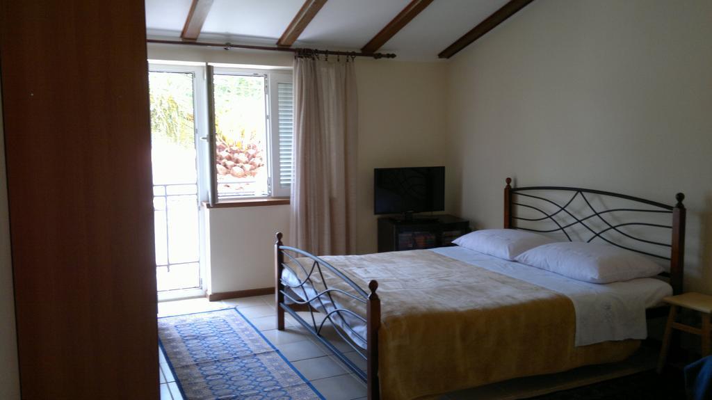 ホテル House Rozi Palit 部屋 写真