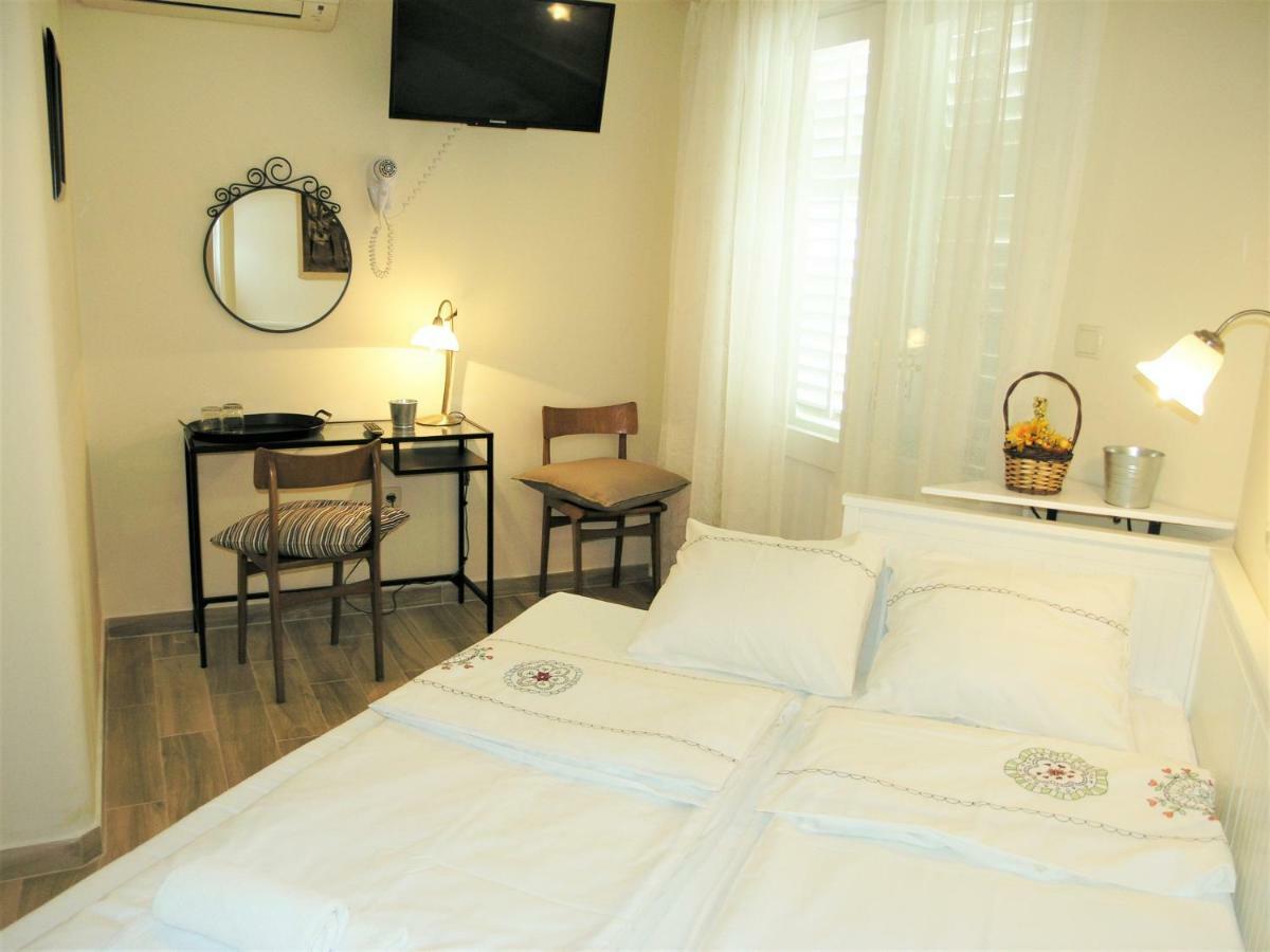 ホテル House Rozi Palit 部屋 写真